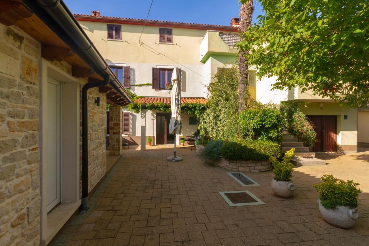 Holiday Stone House Bale Exterior foto