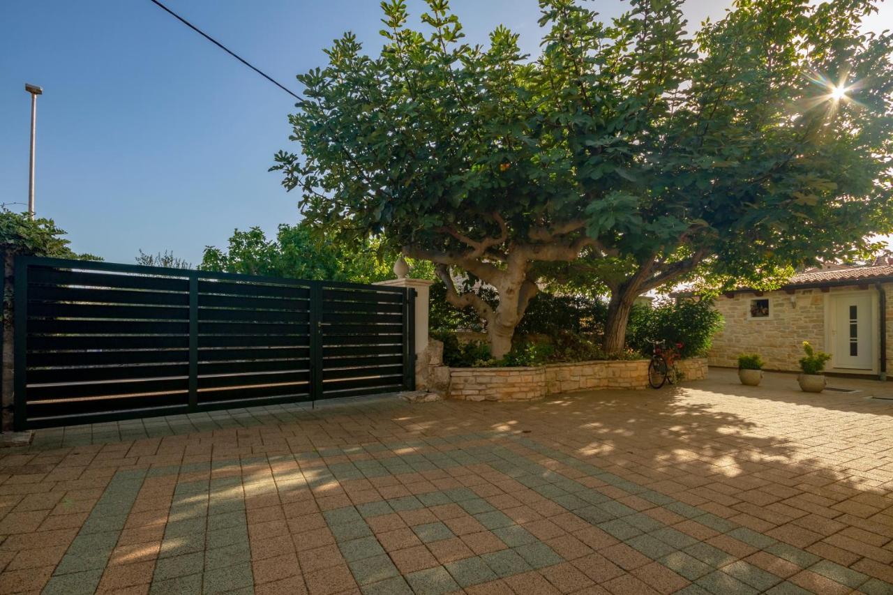 Holiday Stone House Bale Exterior foto